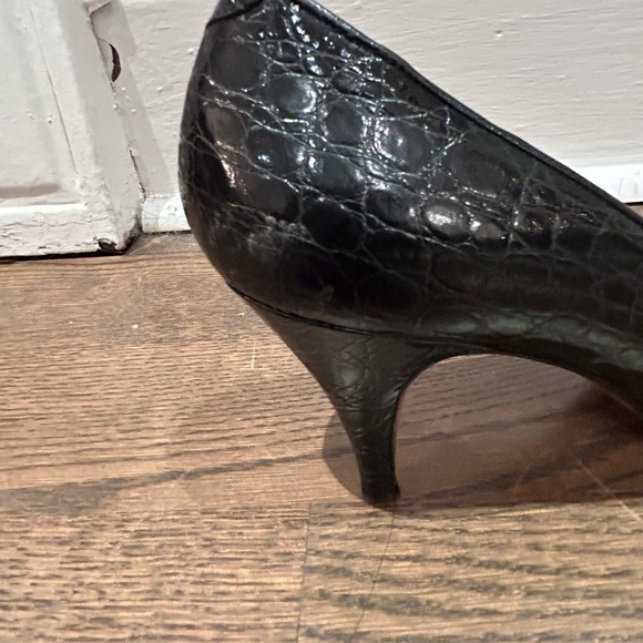 Bally Vintage Black Crocodile embossed pump size 7.5 - Picture 7 of 8